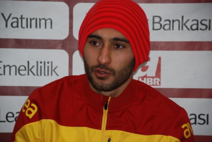 Veysel Sarı resmen Kasımpaşa'da Veysel Sarı resmen Kasımpaşa'da