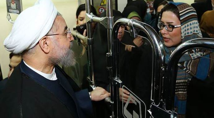 İran Cumhurbaşkanı Ruhani, çalışma ofisine metroyla gitti