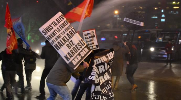 Başkent'te Hrant Dink yürüyüşünde olaylar çıktı Başkent'te Hrant Dink yürüyüşünde olaylar çıktı