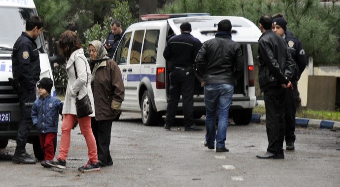 Kız arkadaşına hava atayım derken, polis durdurdu...