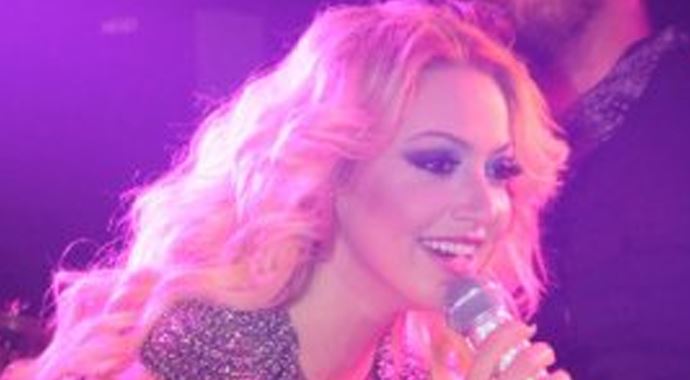 Hadise Uludağ'ı salladı Hadise Uludağ'ı salladı