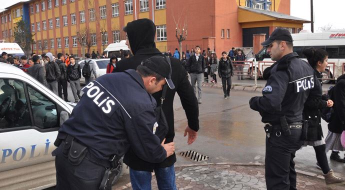 Okullarda turnike devri Okullarda turnike devri
