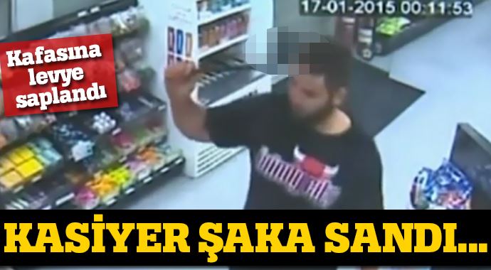 Kafasına levye saplandı Kafasına levye saplandı