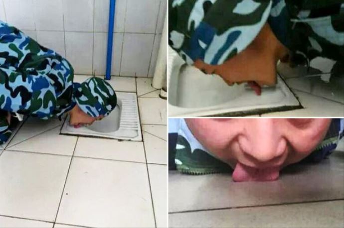 Asker yerleri yalayarak temziledi Asker yerleri yalayarak temziledi