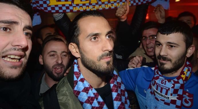 Erkan Zengin transferi yönetimi böldü Erkan Zengin transferi yönetimi böldü
