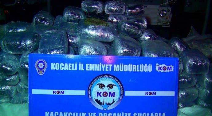 TIR&#039;ın içinden 720 kilo esrar çıktı