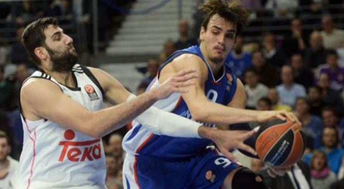 Avrupa'nın en iyi genç basketbolcusu Efesli Saric Avrupa'nın en iyi genç basketbolcusu Efesli Saric