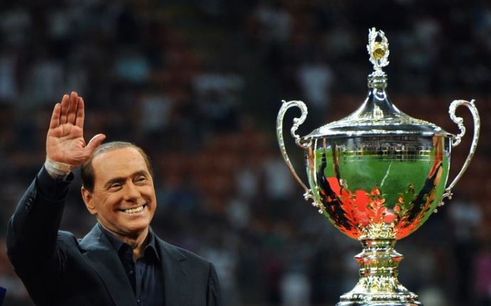 Berlusconi Milan'ı satacak mı? Berlusconi Milan'ı satacak mı?