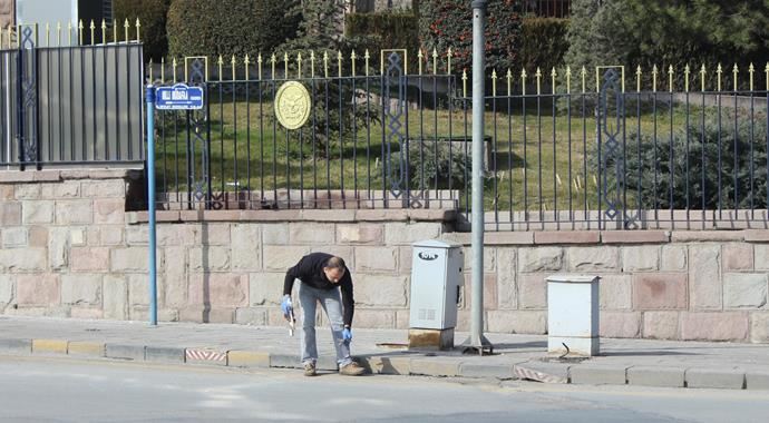 Ankara'yı karıştıran şüpheli paketi asker bırakmış! Ankara'yı karıştıran şüpheli paketi asker bırakmış!