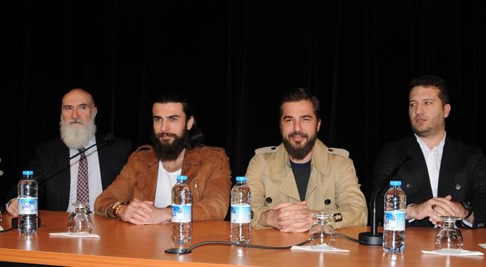 Diriliş Ertuğrul dizisinin oyuncularına Kayseri&#039;de büyük ilgi