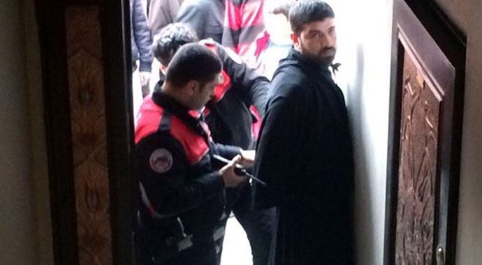 Çarşaflı erkeğin sırrı ortaya çıktı Çarşaflı erkeğin sırrı ortaya çıktı