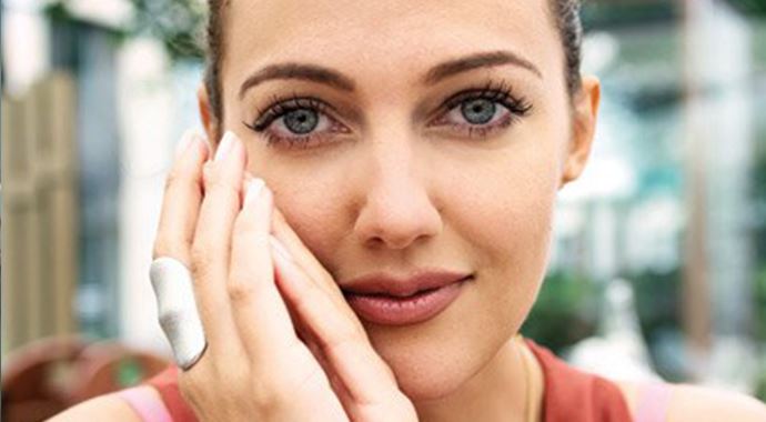 Meryem Uzerli'ye büyük darbe! Kaçtı Meryem Uzerli'ye büyük darbe! Kaçtı