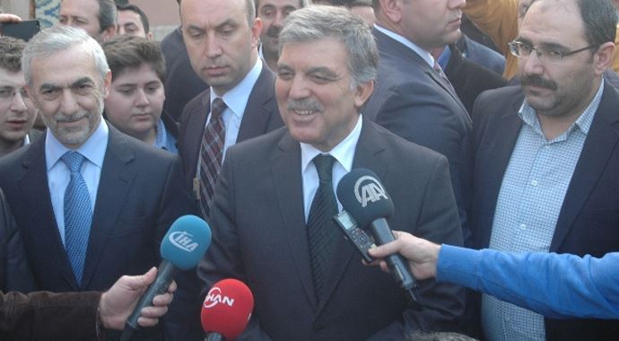 Abdullah Gül'den '4 bakan' yorumu Abdullah Gül'den '4 bakan' yorumu