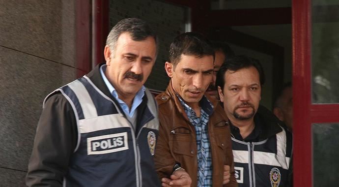 Cesedi çuvalda bulunan genci babası öldürmüş! Cesedi çuvalda bulunan genci babası öldürmüş!