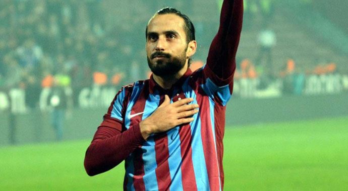 Erkan Zengin, dikkatleri üzerine çekti Erkan Zengin, dikkatleri üzerine çekti