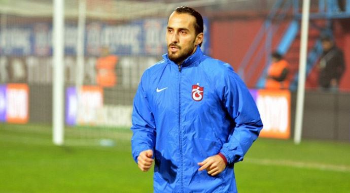 Erkan Zengin dikkatleri üzerine çekti Erkan Zengin dikkatleri üzerine çekti