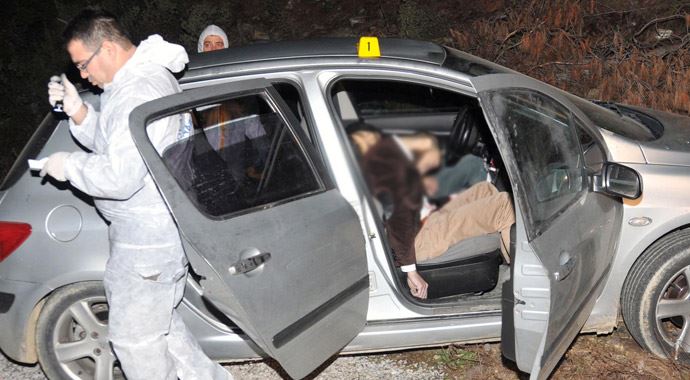 Antalya'da iki kişi öldürülmüş halde bulundu Antalya'da iki kişi öldürülmüş halde bulundu