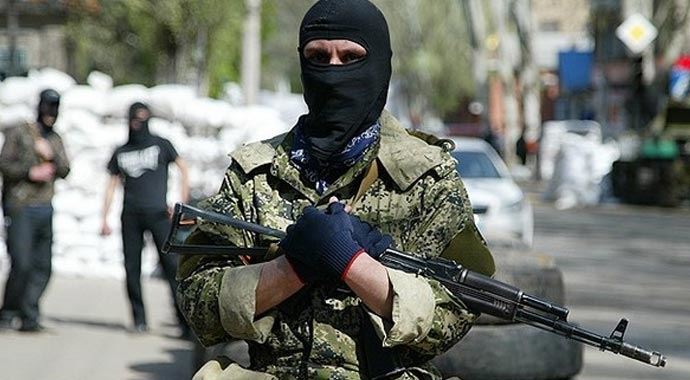 Ukrayna'da ayrılıkçıların saldırısında 10 kişi öldü Ukrayna'da ayrılıkçıların saldırısında 10 kişi öldü