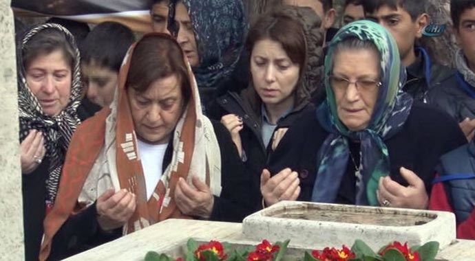 Ali Gaffar Okkan mezarı başında anıldı Ali Gaffar Okkan mezarı başında anıldı