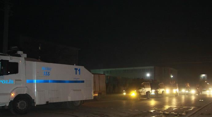 Gaziantep'te izinsiz gösteriye polis müdahalesi Gaziantep'te izinsiz gösteriye polis müdahalesi