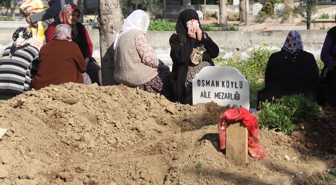 Bir aile yok oldu, acısını 'acı' ile sonlandırdı... Bir aile yok oldu, acısını 'acı' ile sonlandırdı...