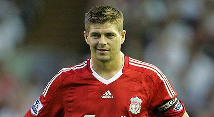 Moyes Gerrard'ı istiyor Moyes Gerrard'ı istiyor
