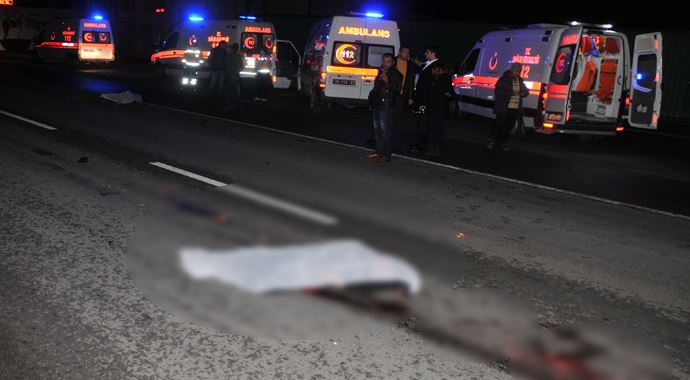 Mersin&#039;de korkunç kaza, 2 ölü 