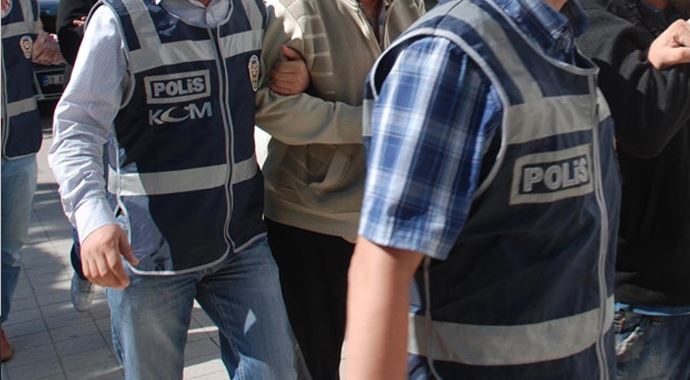 Mersin&#039;de polis müdahalesi, 20 gözaltı