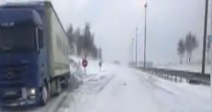 Türk şoför spikerliğe soyunursa Türk şoför spikerliğe soyunursa