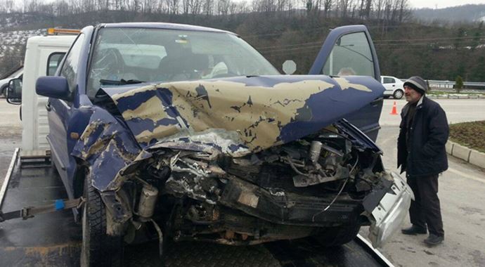 Düzce'de trafik kazası 9 yaralı Düzce'de trafik kazası 9 yaralı