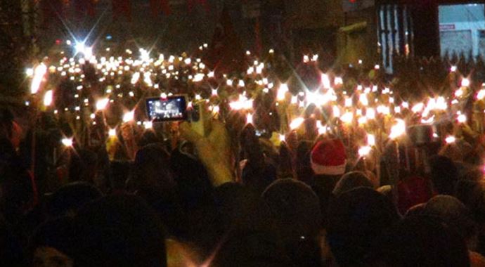 Sarıkamış şehitlerine meşaleli anma Sarıkamış şehitlerine meşaleli anma