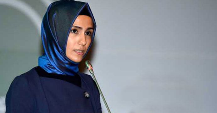 Arınç'tan da Sümeyye Erdoğan'a destek Arınç'tan da Sümeyye Erdoğan'a destek