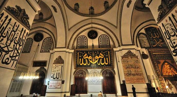 IŞİD'in "yasağına" rağmen kandili kutladılar IŞİD'in "yasağına" rağmen kandili kutladılar