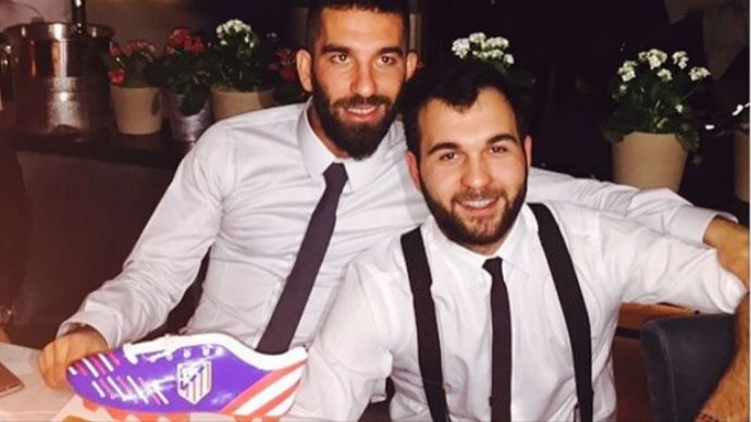 Arda'ya bu fotoğraf yüzünden büyük tepki var Arda'ya bu fotoğraf yüzünden büyük tepki var