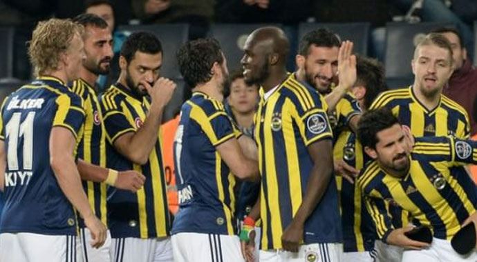 Fenerbahçe'de iki isim kart cezalısı Fenerbahçe'de iki isim kart cezalısı