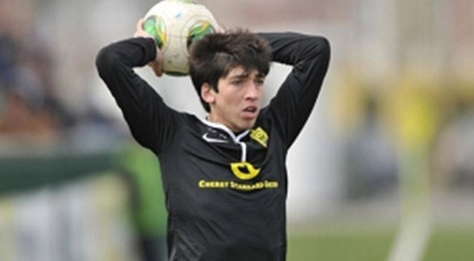 Genç futbolcu silahlı saldırıda hayatını kaybetti Genç futbolcu silahlı saldırıda hayatını kaybetti