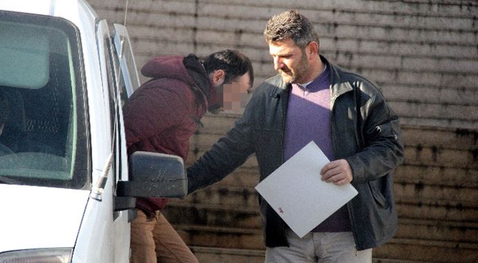 İddia kuponunu elinden alan adamı bıçakladı İddia kuponunu elinden alan adamı bıçakladı