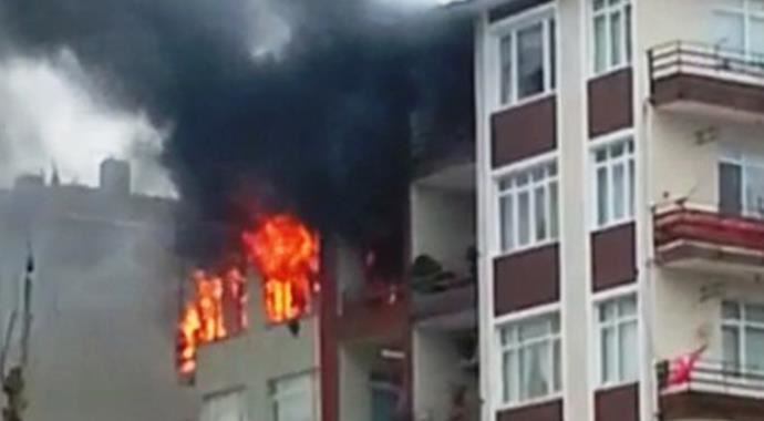 Doğal gaz sobası ev yaktı Doğal gaz sobası ev yaktı