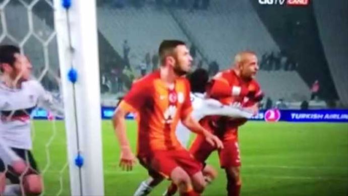 Melo'nun hareketi kırmızı kart mı? Melo'nun hareketi kırmızı kart mı?