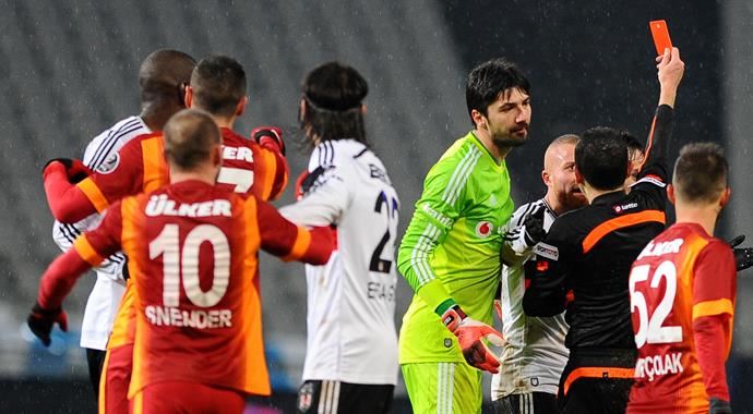 Derbi sonrası kan aktı Derbi sonrası kan aktı