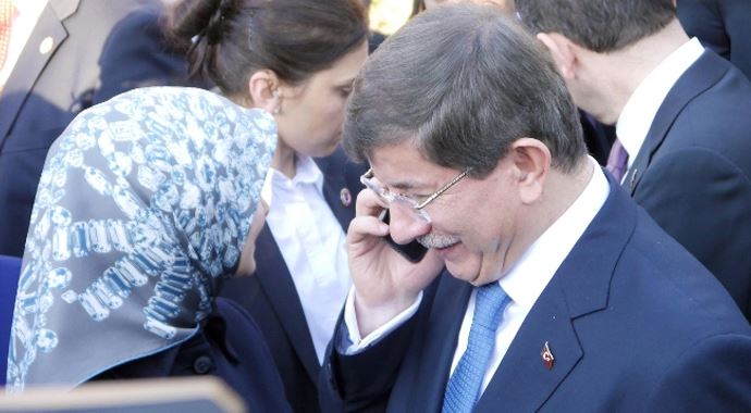 Davutoğlu aradı, sınıra geldi! Davutoğlu aradı, sınıra geldi!