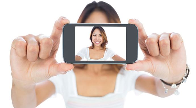 Selfie Türkiye'de de ders olur mu? Selfie Türkiye'de de ders olur mu?