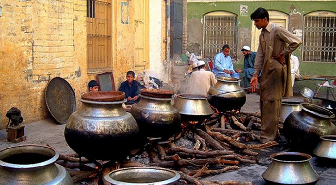 Pakistan'da bir düğünden sonra 6 kişi öldü Pakistan'da bir düğünden sonra 6 kişi öldü