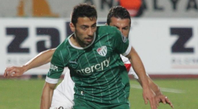 Bursaspor&#039;da yaprak dökümü! Teklifler gelmeye başladı