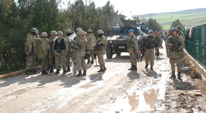 Jandarma Ezidilerin kampını bastı bakın ne ile karşılaştı! Jandarma Ezidilerin kampını bastı bakın ne ile karşılaştı!