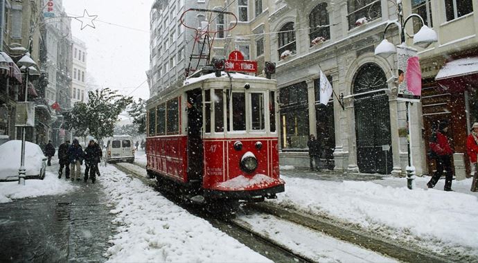 İstanbul Valisi&#039;nden son dakika &#039;kar tatili&#039; açıklaması