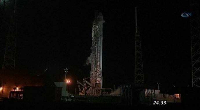Astronotlar Cuma gününü bekliyor