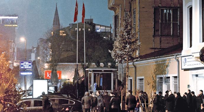 Sultanahmet&#039;te kadın terörist dehşeti, 1 polis böyle şehit oldu