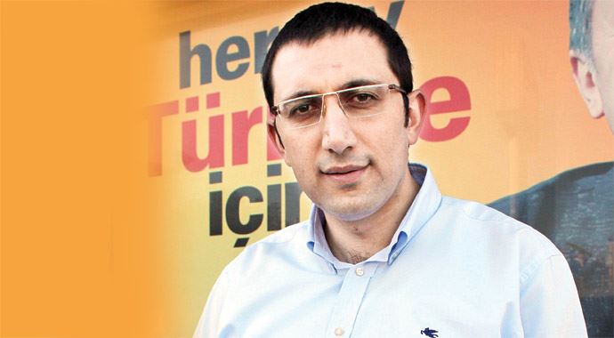 Siyasete parmak sallayandan adalet çıkmaz Siyasete parmak sallayandan adalet çıkmaz