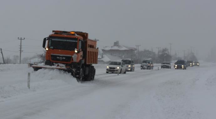 Denizli Antalya yolu da trafiğe kapandı Denizli Antalya yolu da trafiğe kapandı